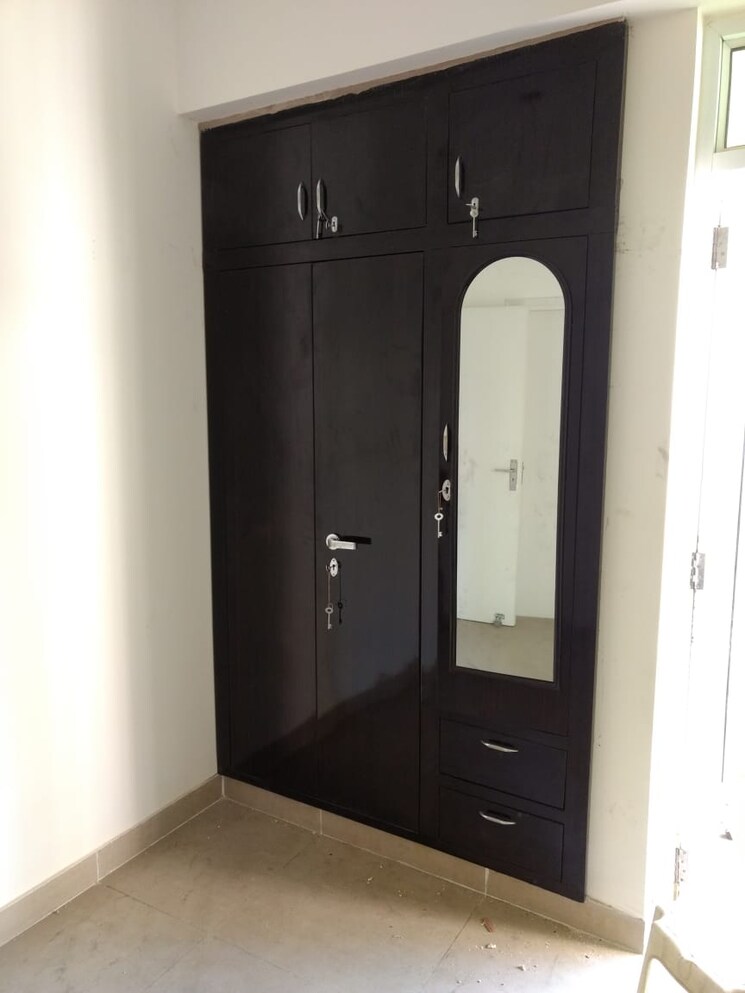 Room, gaur-city-2-12th-avenue 2 Bedroom 635 Sq.Ft. Apartment In Sector 16c Greater Noida Greater Noida 8500970