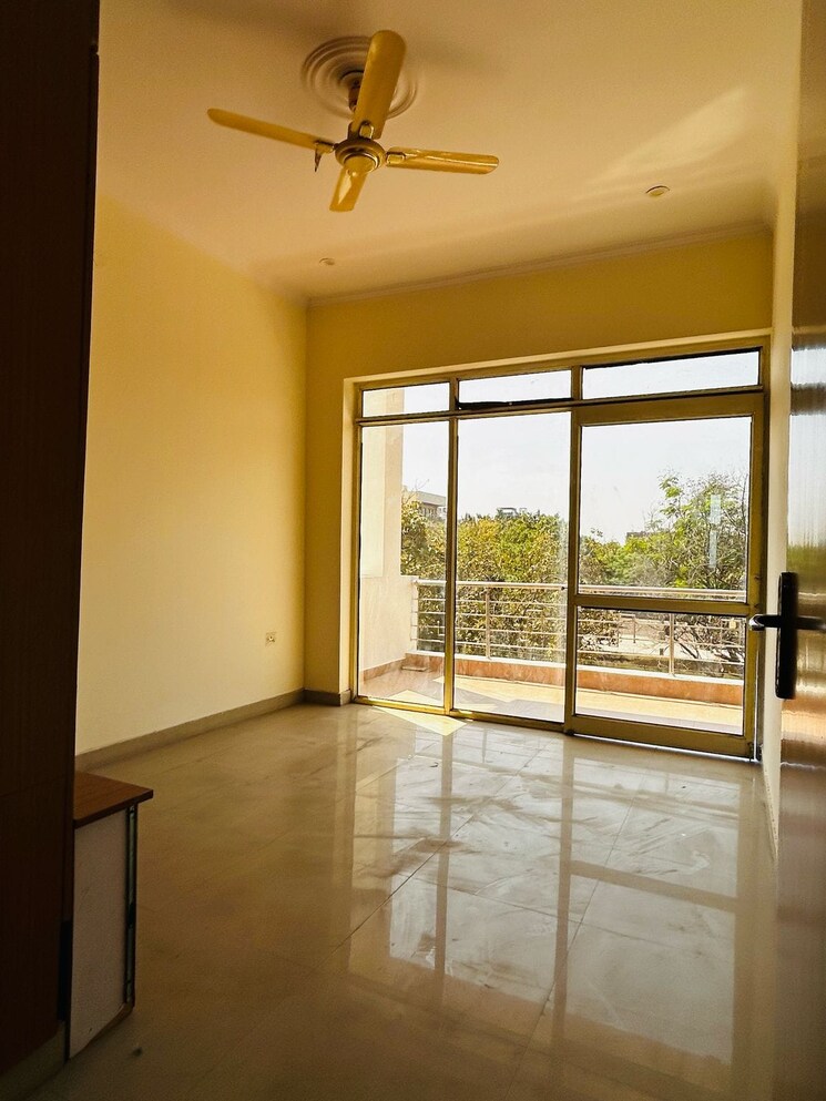 Room, sector 41 3 Bedroom 1800 Sq.Ft. Builder Floor In Sector 41 Faridabad 8500981