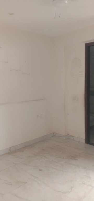  2 BHK Apartment at Unitech The Residences Sector 33, Sector 33 – for Rent