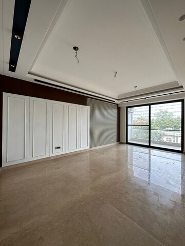 Room in 4 BHK Builder Floor at South City 2 – for Sale