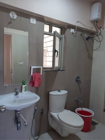 Attached Bathroom in 2 BHK Apartment at Vaishnodevi Circle – for Rent
