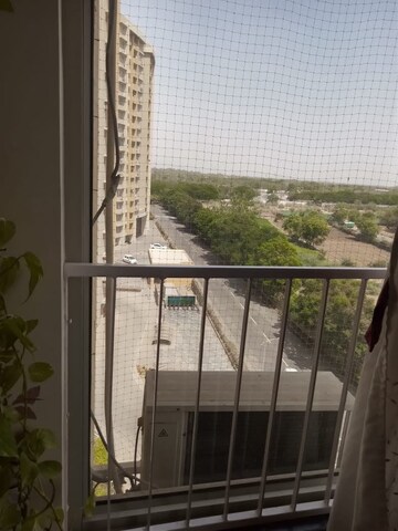  2 BHK Apartment at Vaishnodevi Circle – for Rent