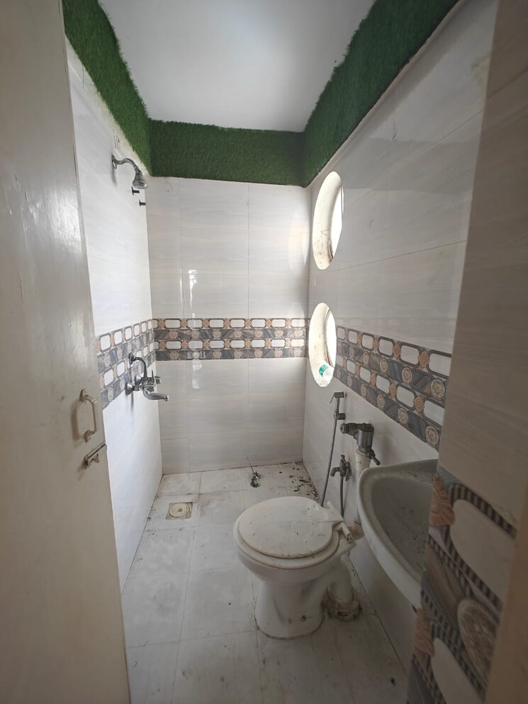 Bathroom, balaji-darshan-chs 2 Bedroom 1400 Sq.Ft. Apartment In Nerul Navi Mumbai 8501080