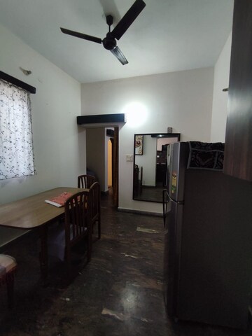 Room in 3 BHK Independent House at JakhaN-Rajpur Road – for Rent