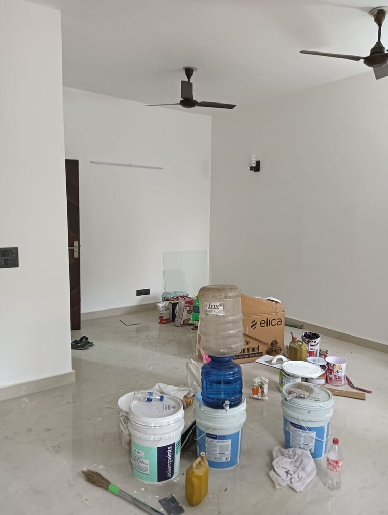 Room, east of kailash 3 Bedroom 1200 Sq.Ft. Independent House In East Of Kailash Delhi 8501622