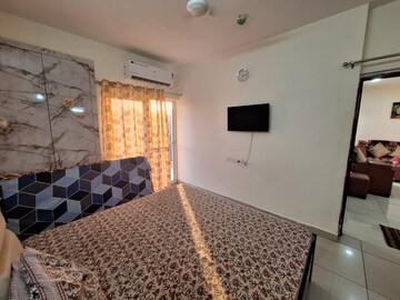 Room in 3 BHK Apartment at Panchsheel Greens II, Sector 16 Greater Noida – for Rent
