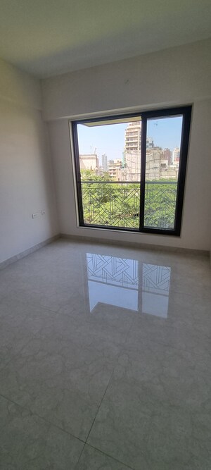 Room in 1 BHK Apartment at Veena Smart Homes, Kandivali West – for Sale