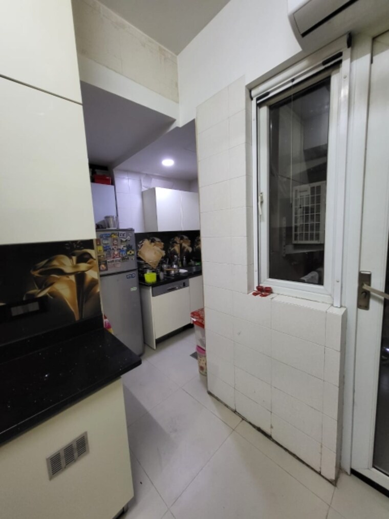 Kitchen, paras-irene 3 Bedroom 1830 Sq.Ft. Apartment In Sector 70a Gurgaon 8501648