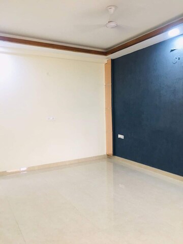 Bedroom in 3 BHK Builder Floor at Sector 63a – for Sale