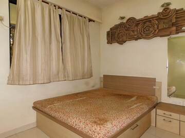 Room in 1 BHK Apartment at Dadar West – for Rent