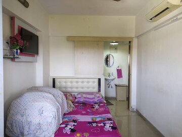 Bedroom in 2 BHK Apartment at Signature Global Signum 95, Sector 95a – for Sale