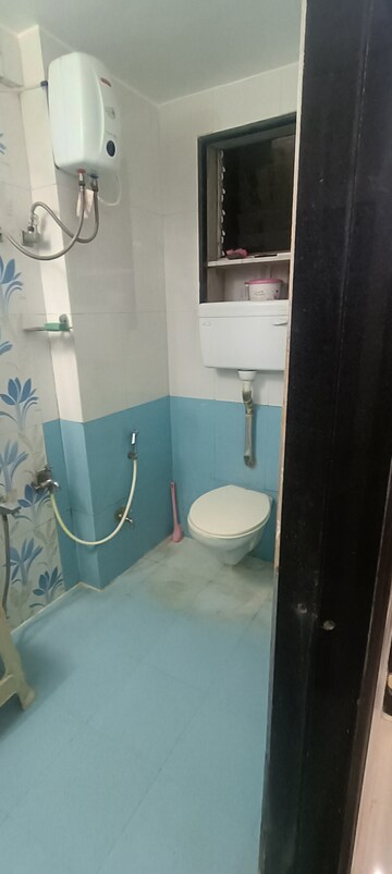 Attached Bathroom in 1 BHK Apartment at Anita Nagar Chs, Kandivali East – for Rent