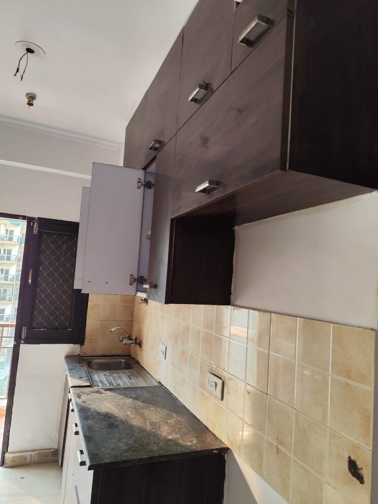 Kitchen, sector 75 3 Bedroom 1350 Sq.Ft. Apartment In Sector 75 Noida 8501725