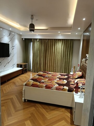 Room in 3 BHK Builder Floor at Sector 57 – for Rent