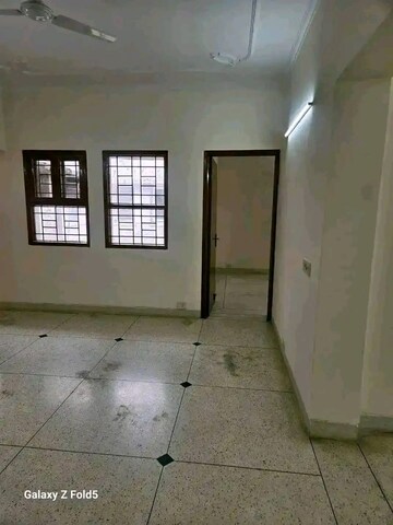 Room in 2.5 BHK Apartment at Thane West – for Sale