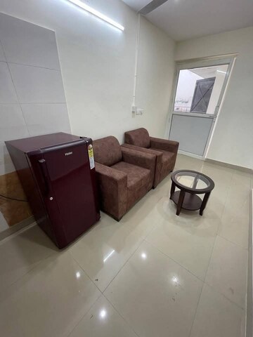Living Room in 1 BHK Builder Floor at Super Mart 1, Sector 27 – for Rent