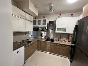 Kitchen in 2.5 BHK Builder Floor at M3M Soulitude, Sector 89 – for Sale