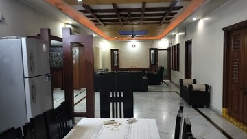 Room in 3 BHK Apartment at Jubilee Hills – for Rent
