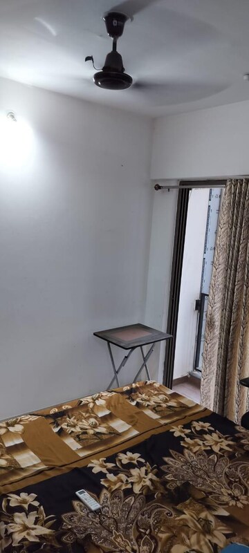 Room in 2 BHK Apartment at Runwal My City, Dombivli East – for Rent