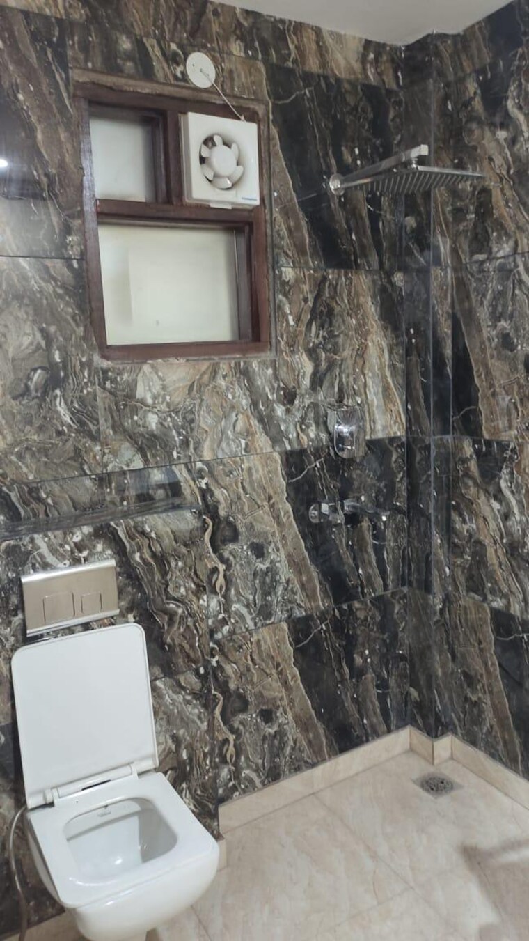 Bathroom, raja garden 3 Bedroom 180 Sq.Yd. Builder Floor In Raja Garden Delhi 8502152
