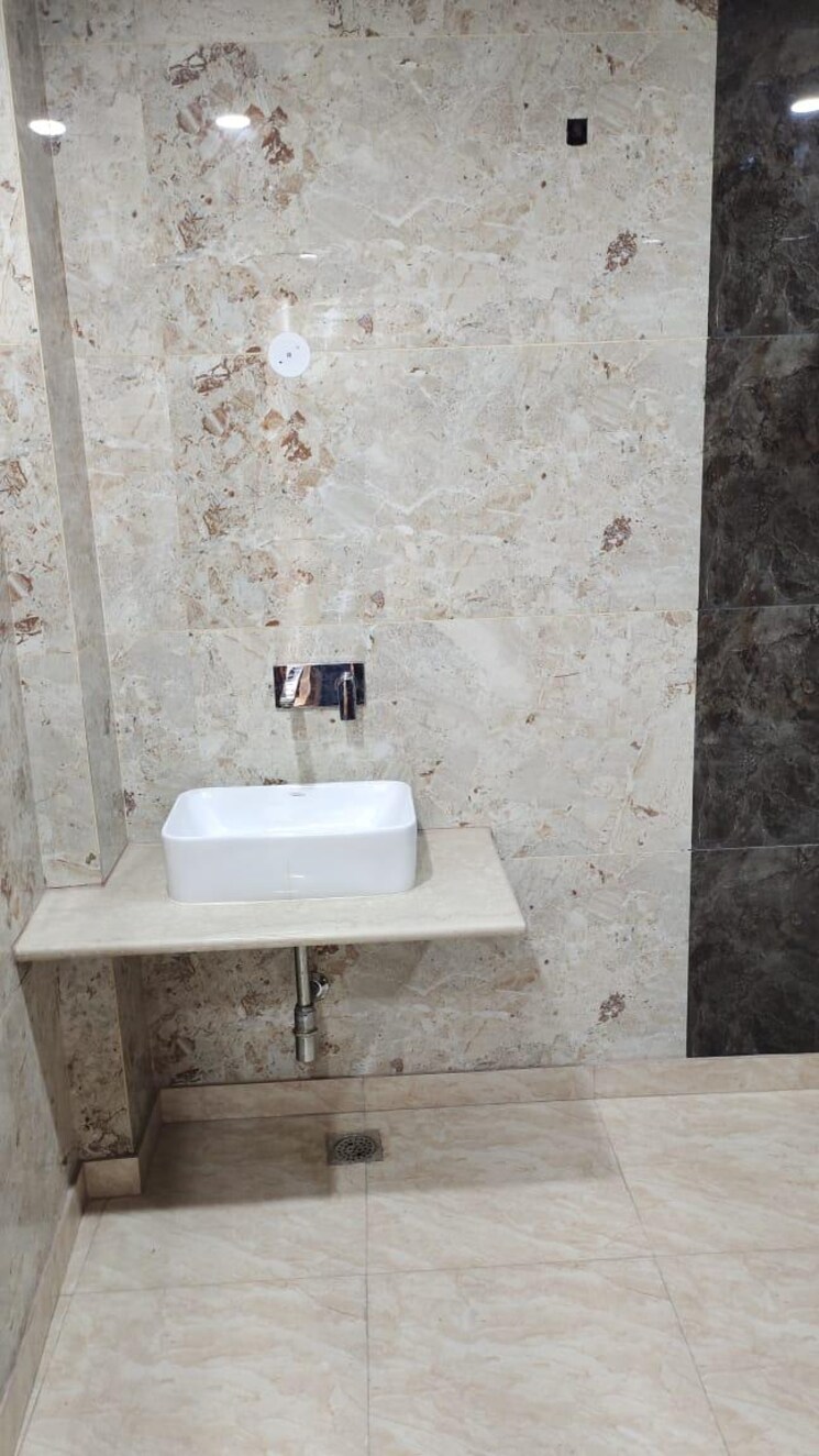 Bathroom, raja garden 3 Bedroom 180 Sq.Yd. Builder Floor In Raja Garden Delhi 8502152
