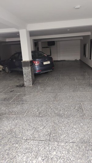 Parking in 3 BHK Builder Floor at Raja Garden – for Sale