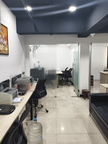 Team Area in  Office Space in IT/SEZ at Sector 16 – for Rent