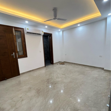 Master Bedroom in 3 BHK Builder Floor at Kalkaji – for Rent