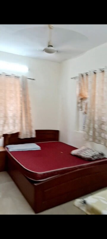 Room in 1 BHK Apartment at Aaram Nagar CHS, Versova – for Rent