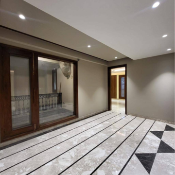 Building Lobby in 4 BHK Builder Floor at Greater Kailash I – for Rent