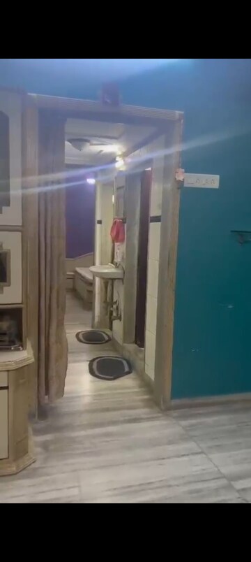 Room in 1 BHK Apartment at Andheri East – for Rent