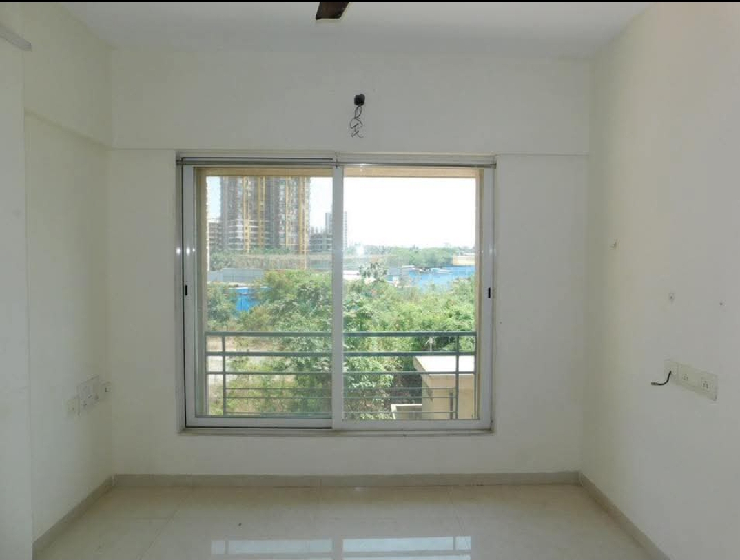 1 BHK 700 Sq.Ft. Apartment in Gurukrupa Marina Enclave