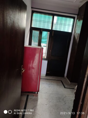 Room in 2 BHK Builder Floor at Sector 45 – for Rent