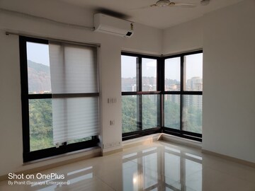 Master Bedroom in 2 BHK Apartment at Kalpataru Woods Ville, Powai – for Rent