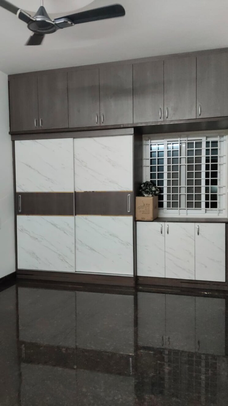 Room, kothanur 6 Bedroom 1200 Sq.Ft. Independent House In Kothanur Bangalore 8502323