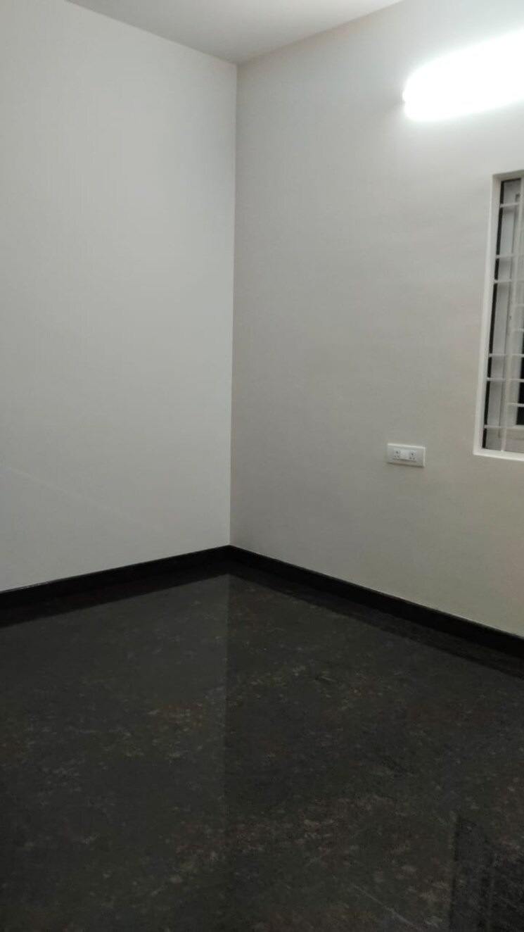 Room, kothanur 6 Bedroom 1200 Sq.Ft. Independent House In Kothanur Bangalore 8502323