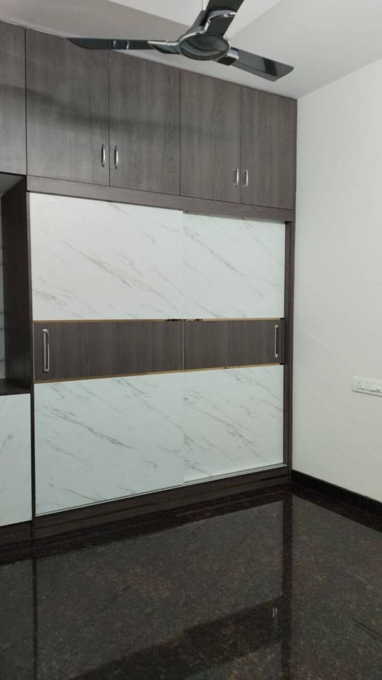 Room, kothanur 6 Bedroom 1200 Sq.Ft. Independent House In Kothanur Bangalore 8502323