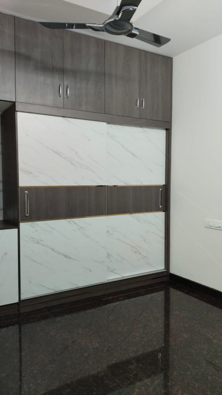 Room, kothanur 6 Bedroom 1200 Sq.Ft. Independent House In Kothanur Bangalore 8502323