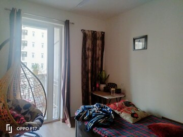 Room in 3 BHK Apartment at Emaar Palm Hills, Sector 77 – for Rent