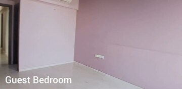 Room in 6 BHK Apartment at Oberoi Exquisite Goregaon, Goregaon East – for Sale