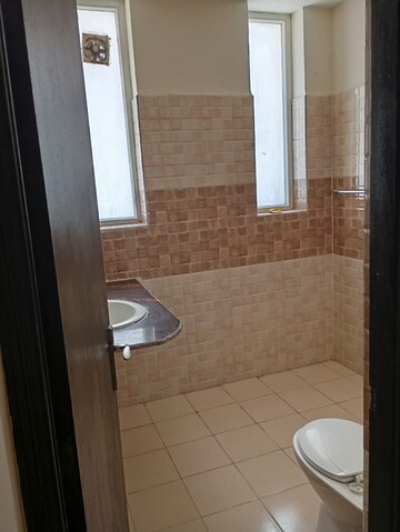 Bathroom in 3 BHK Villa at Amrapali Dream Valley, Tech Zone 4 Greater Noida – for Rent