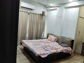 Bedroom in 2 BHK Apartment at Nehru Nagar – for Rent