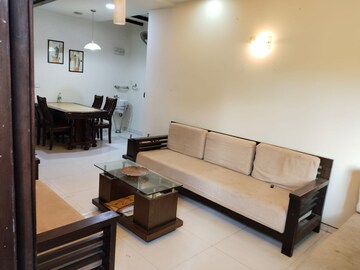 Living Room in 2 BHK Apartment at Nehru Nagar – for Rent