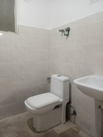 Bathroom in 2 BHK Apartment at Suncity Avenue 102, Sector 102 – for Rent