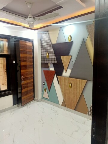 Room in 2.5 BHK Builder Floor at Dwarka Mor – for Rent