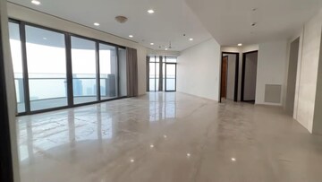 Room in 4 BHK Apartment at Omkar 1973, Worli – for Rent
