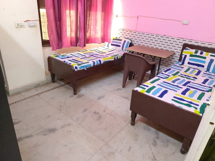 Room, sector 6 Pg For Girls In Sector 6 8502438