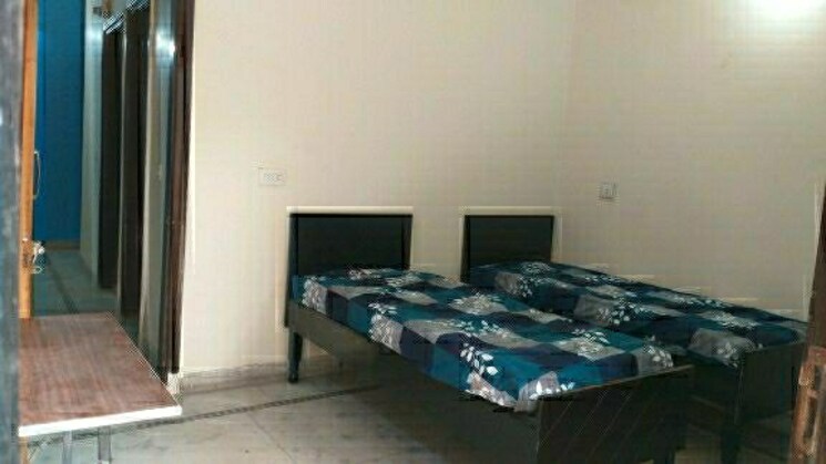 Room, sector 6 Pg For Girls In Sector 6 8502438