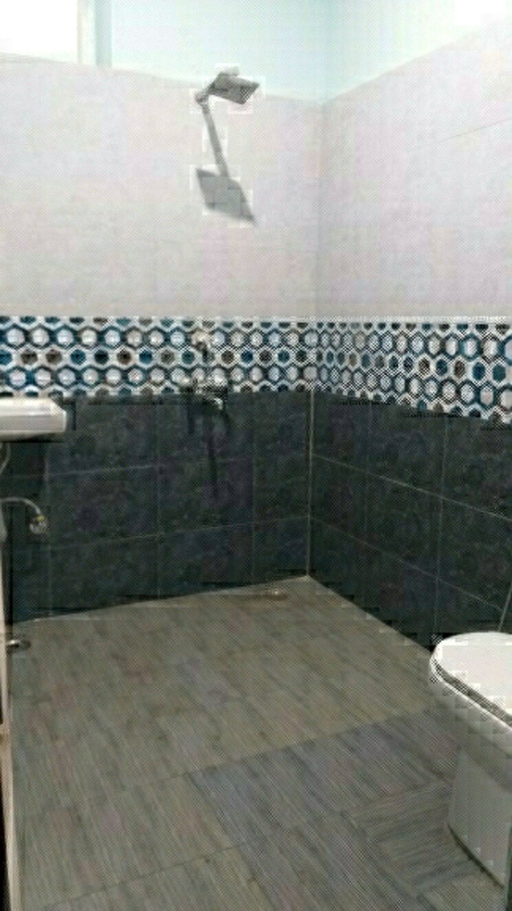 Bathroom, sector 6 Pg For Girls In Sector 6 8502438