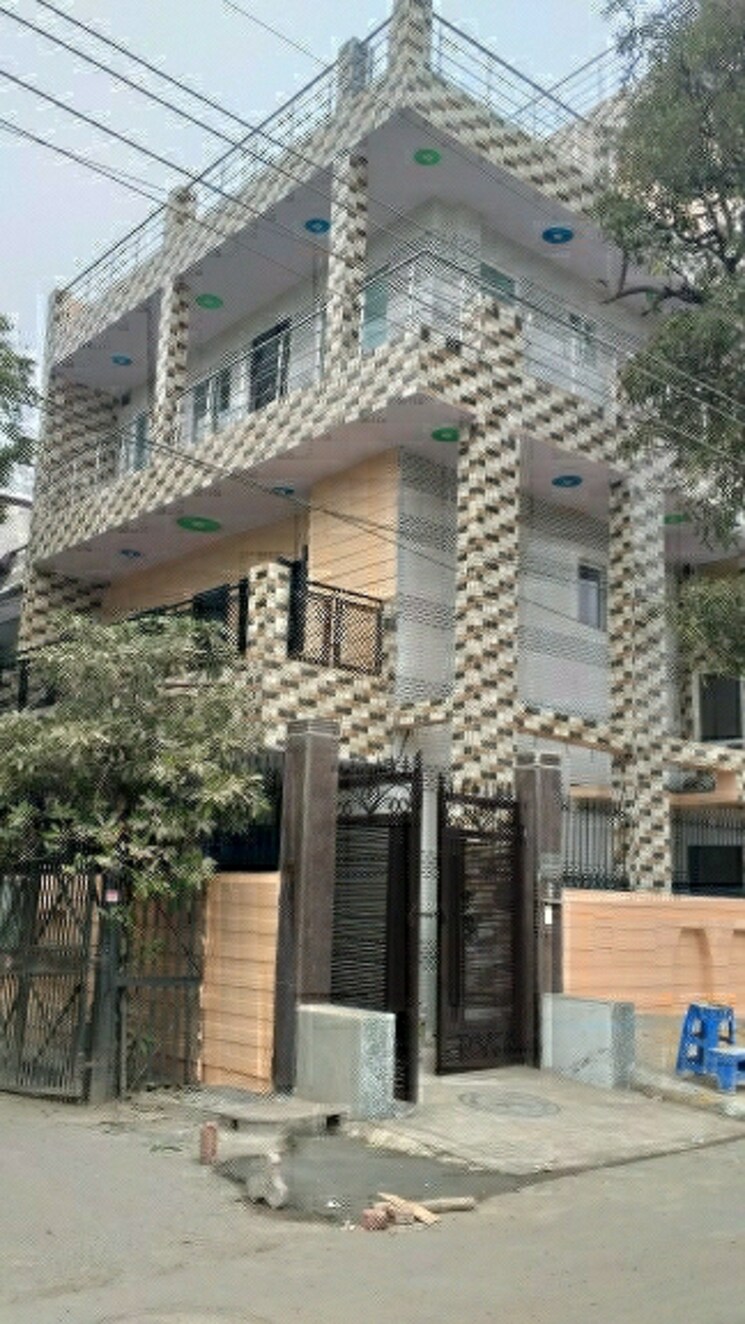 Entrance, sector 6 Pg For Girls In Sector 6 8502438